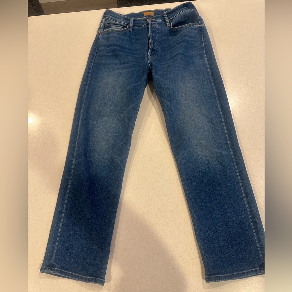 Mother denim size 28.  Hardly worn because they are too big for me